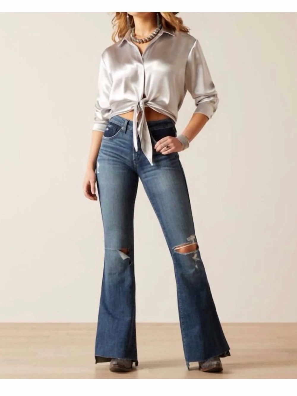 NWOT Ariat Flare “Thea” Jeans